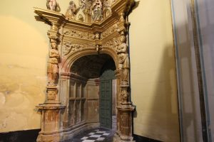 puerta renacentista capilla del salvador ubeda